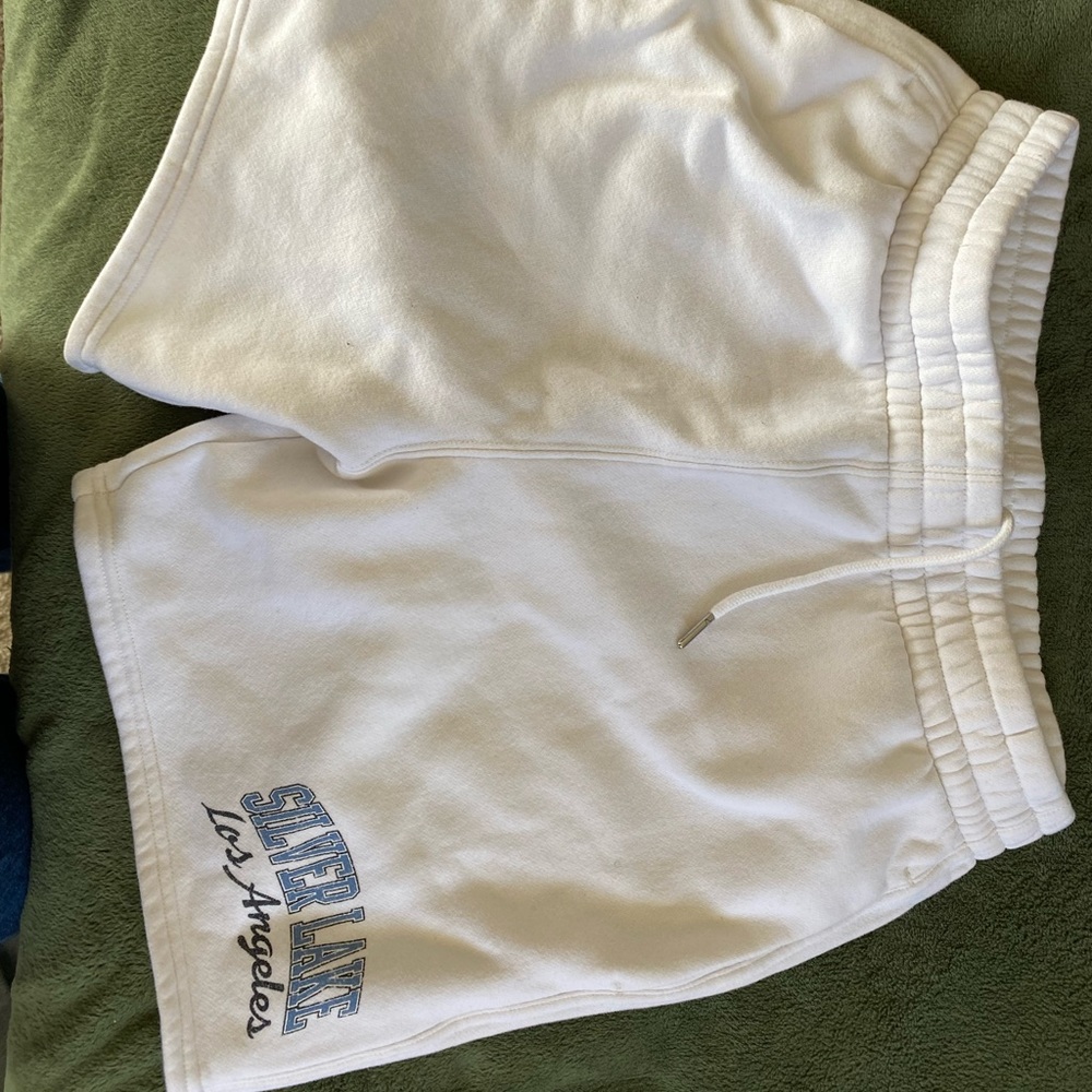 Abercrombie & Fitch white shorts